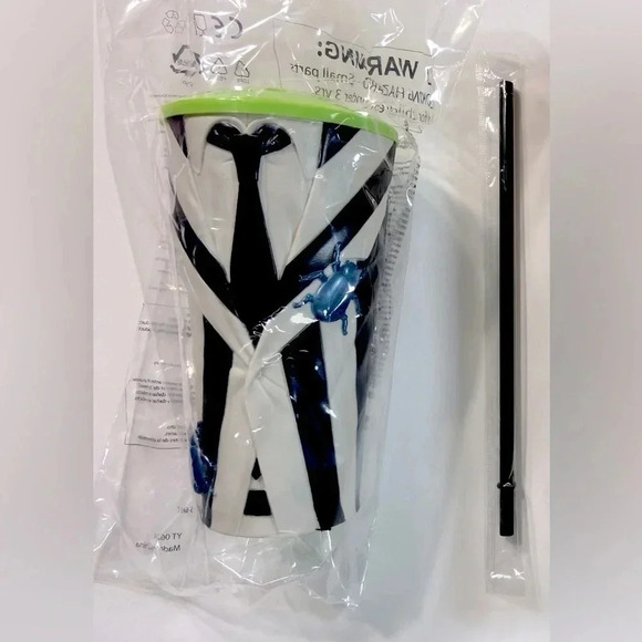 COPY - Beetlejuice Beetlejuice - Beetlejuice Suit/Bug Textured Gripper Cup w/ S… - Picture 2 of 10